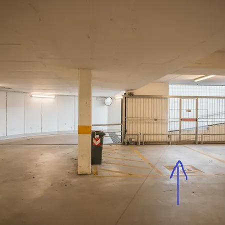 Mit Tiefgarage 8 Min Zu Fuss Bis Ins Zentrum * Merano