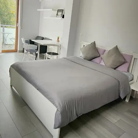 Mit Tiefgarage 8 Min Zu Fuss Bis Ins Zentrum Merano